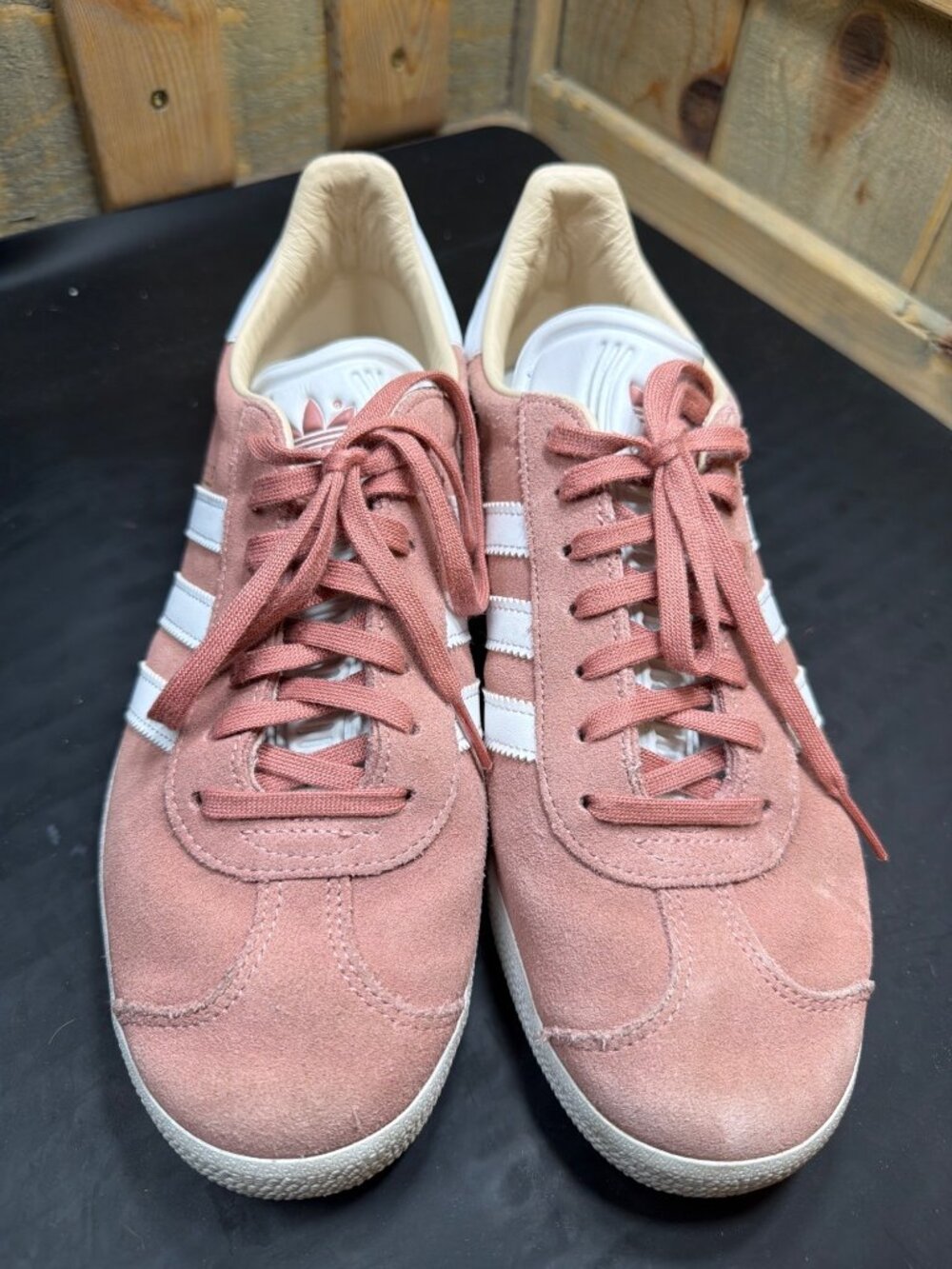 Adidas Originals Gazelle Womens Size 8.5 Pink Suede Sneakers Shoes CQ2186 EUR 40 - Picture 3 of 8